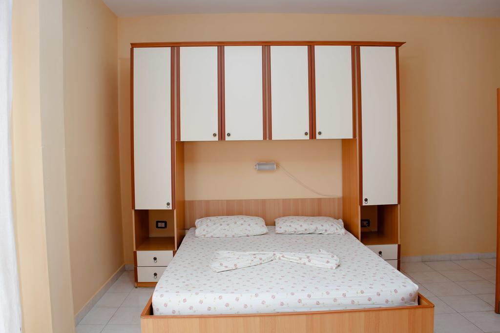 Apartments Bella Vista ดูร์เรส ภายนอก รูปภาพ